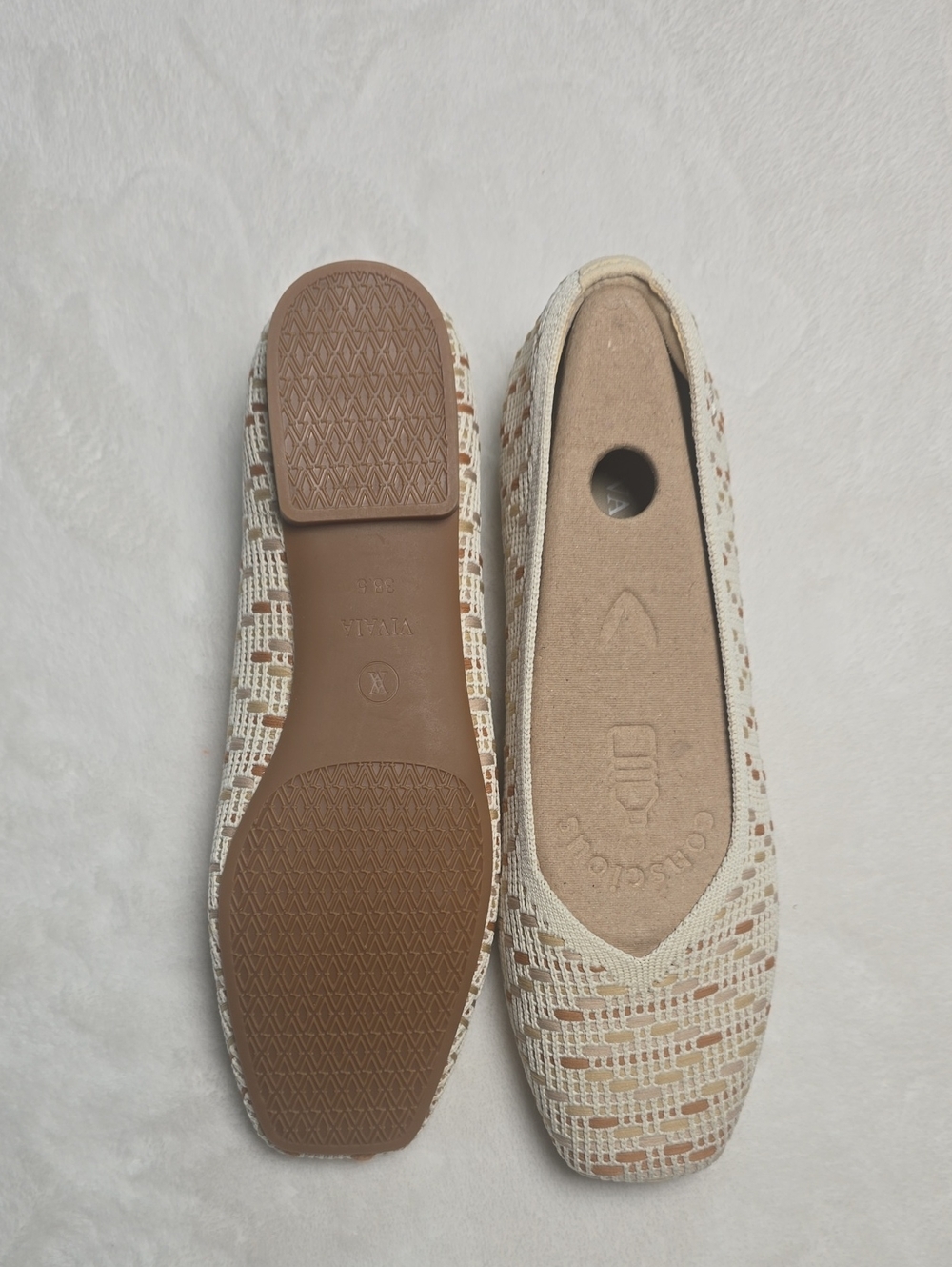 Vivaia Margot Square Toe V Cut Flats Woven Size  8. - Picture 3 of 5